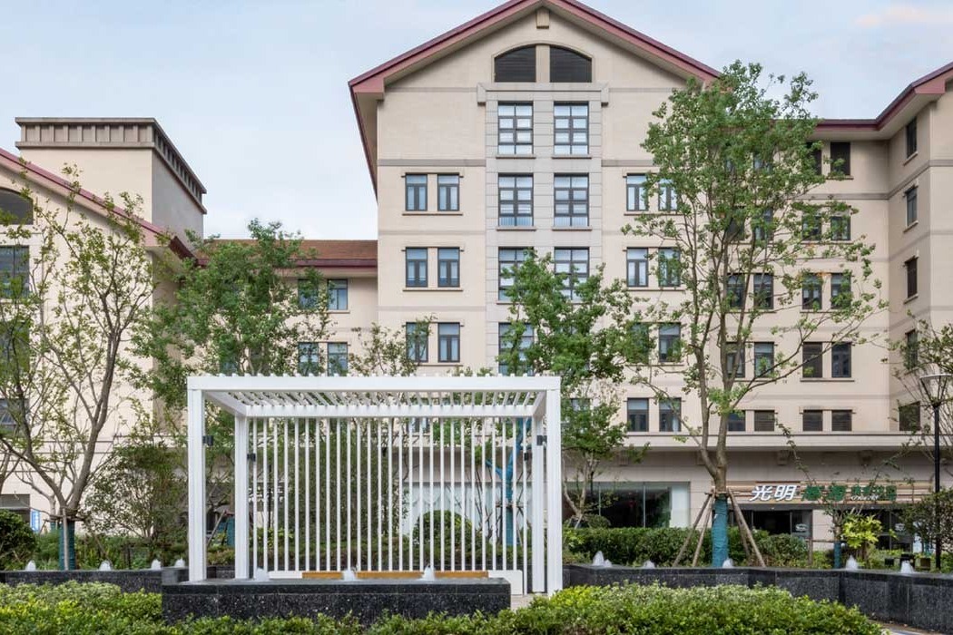Hospital image: Ruijin Hospital, Shanghai Jiao Tong University School of Medicine